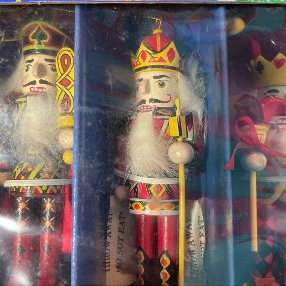 Michael Wolfe Old World Style Nutcracker Ornaments Set of 4 Horizons East New - Picture 5 of 9